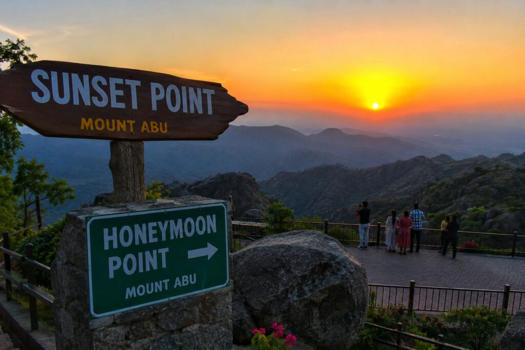 Sunset Point & Honeymoon Point
